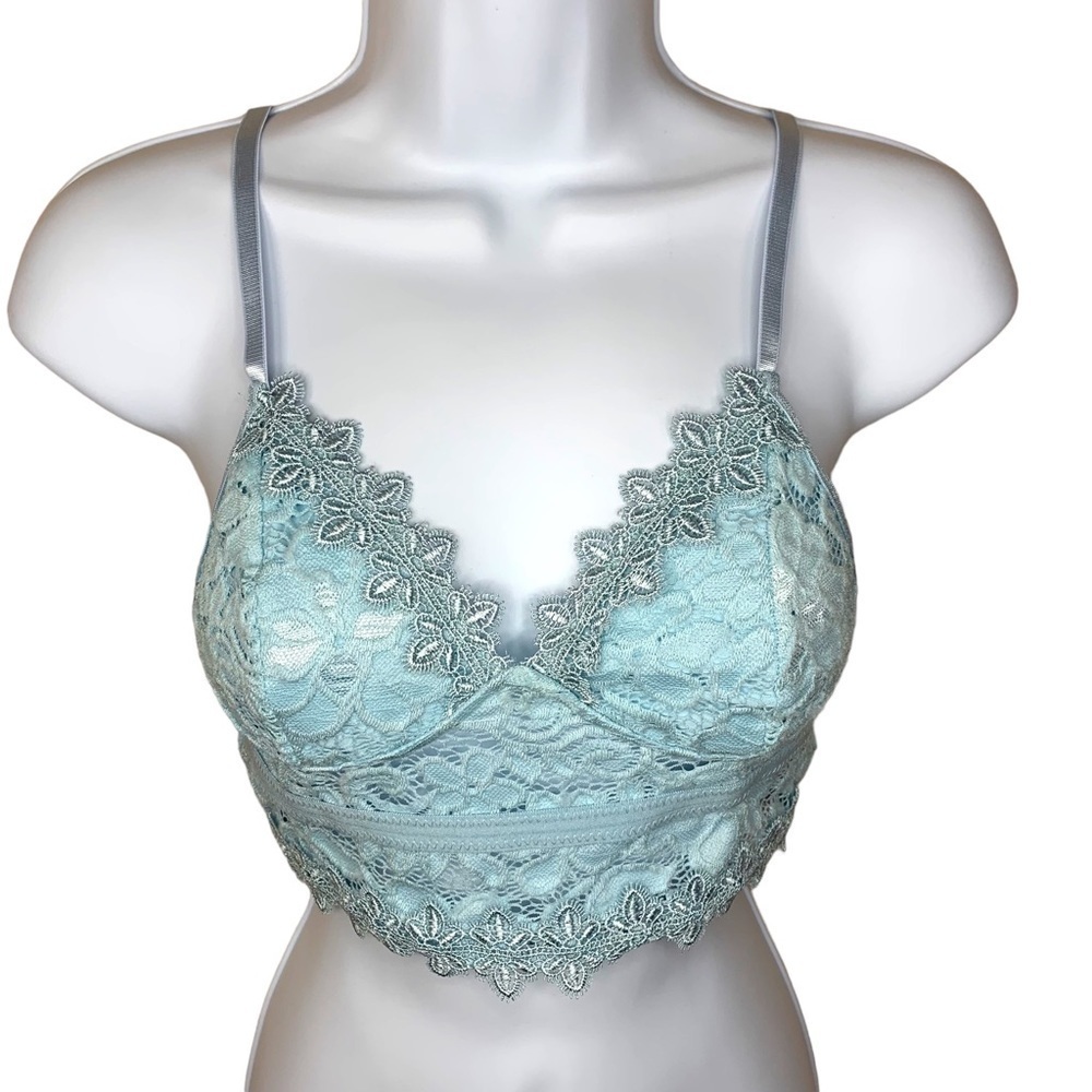 Small SHEIN Pastel Light Blue Lace Bralette Adjustable Straps Stretch Wirefree